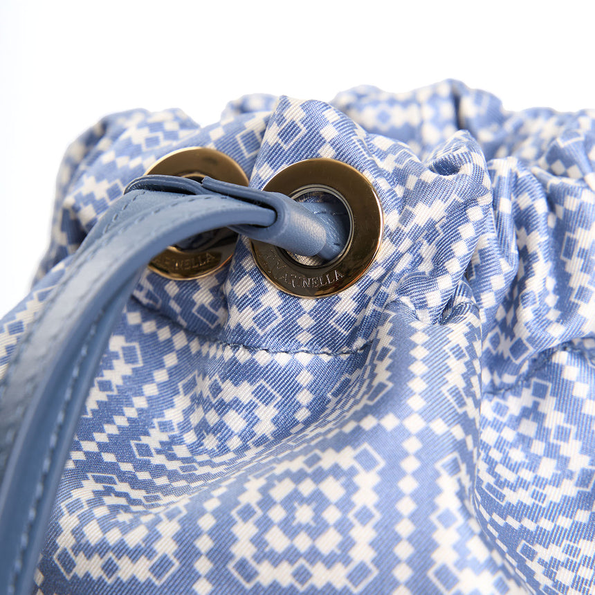 LIGHT BLUE BASKET BAG