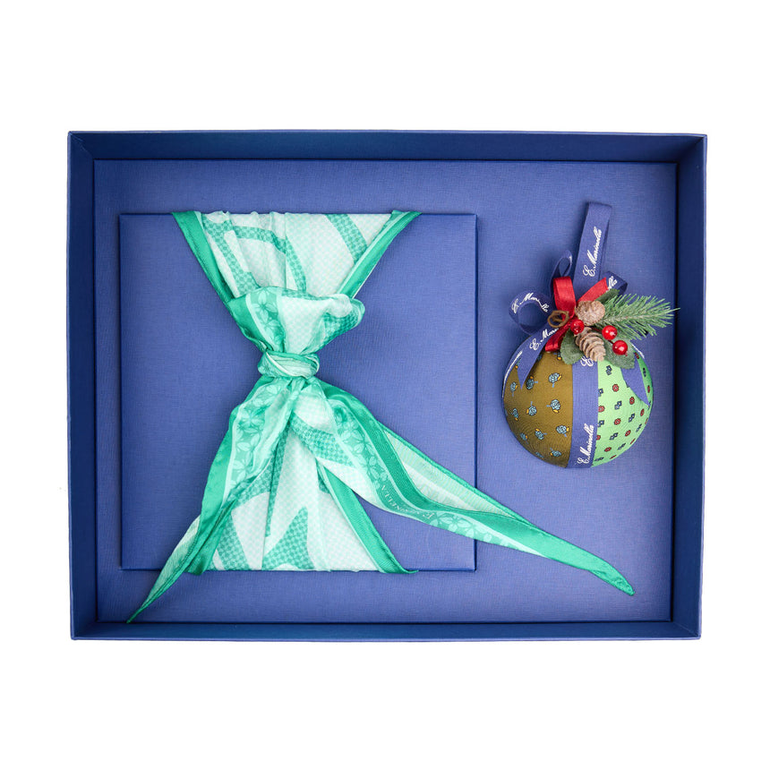 CHRISTMAS BOX WITH GREEN SILK DIAMOND SCARF