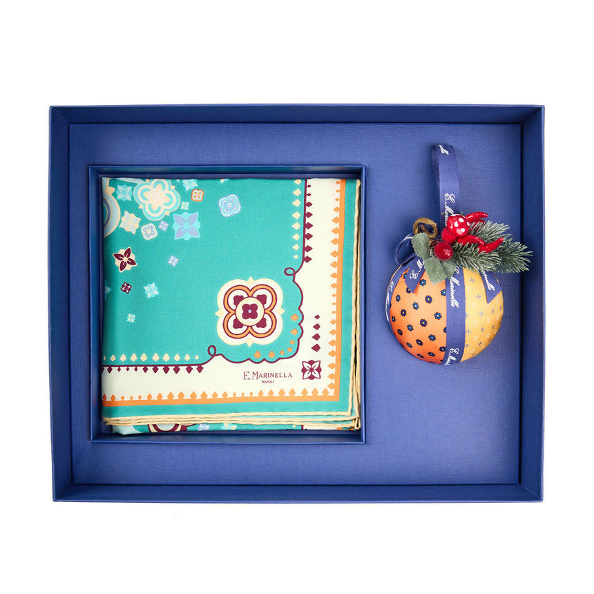 CHRISTMAS BOX WITH GREEN SCARF 90