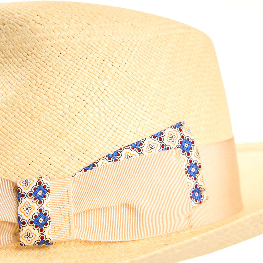 PANAMA AMEDEO MODEL WITH LIGHT WHITE DETAILS ON BOW AND BAND, 56 CM