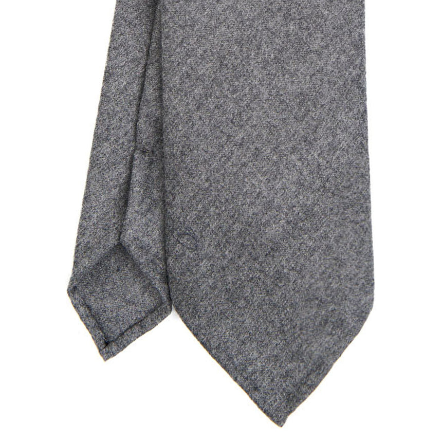 LIGHT GREY CLASSIC UNLINED WOOL TIE