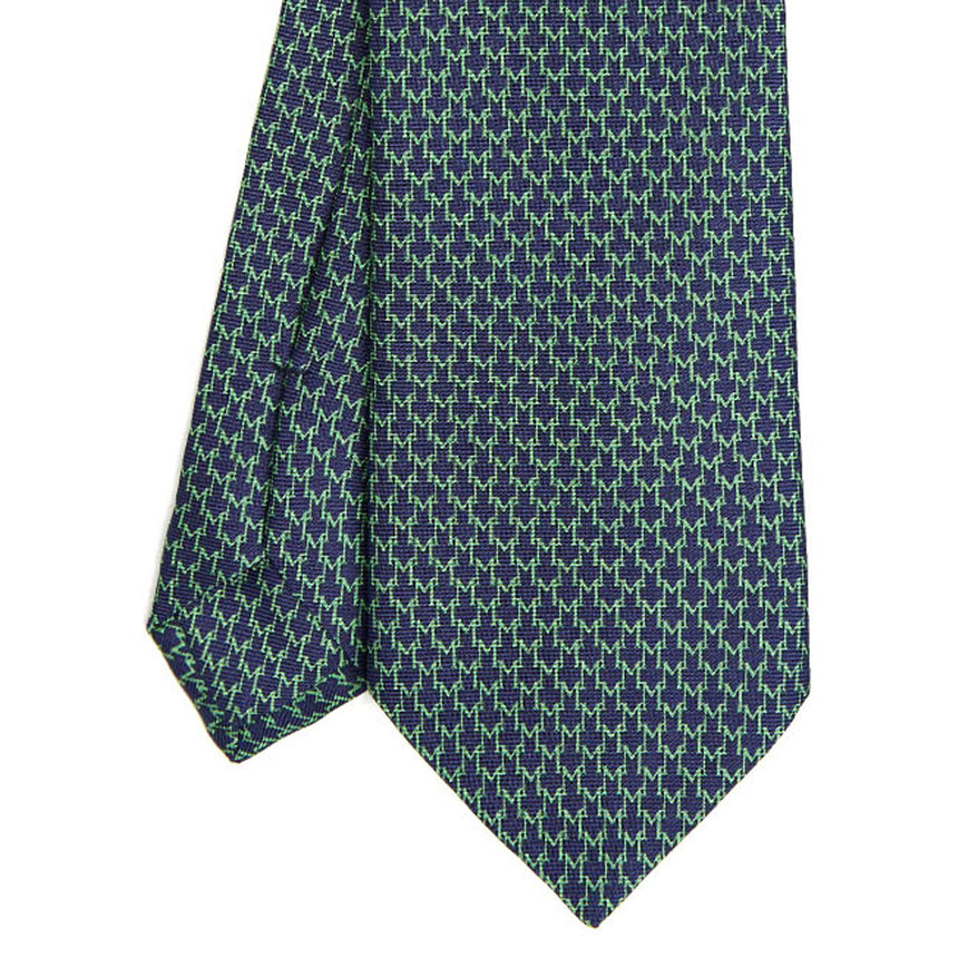 dark_blue_sartorial_classic_silk_tie_small_m_geometric_pattern_tip_detail