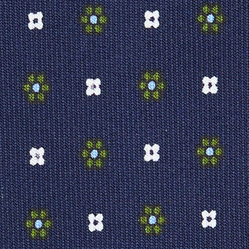 dark_blue_5_fold_sartorial_silk_tie_small_flower_pattern_fabric_pattern_detail