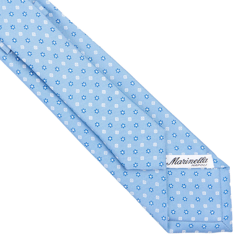 light_blue_sartorial_7_cm_silk_tie_small_flower_pattern_back_detail