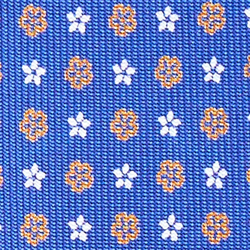 bluette_9_fold_sartorial_silk_tie_small_flower_pattern_fabric_pattern_detail