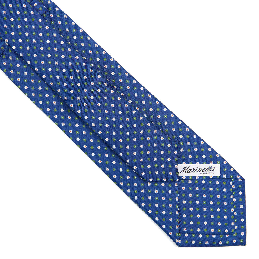 blue_extra_long_sartorial_silk_tie_small_flower_pattern_fabric_pattern_detail