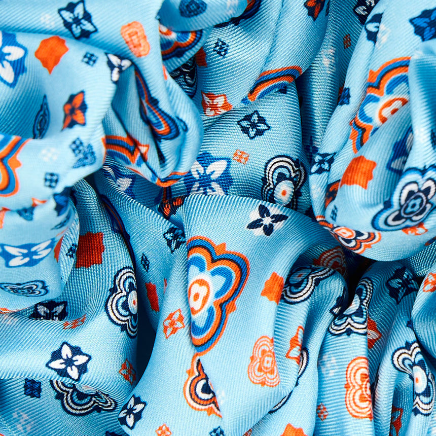 LIGHT BLUE SILK SCRUNCHIE