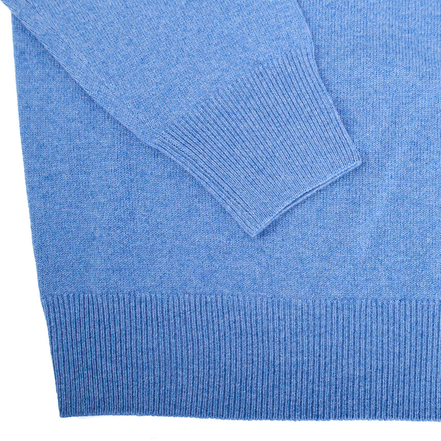 LIGHT BLUE CREWNECK SWEATER