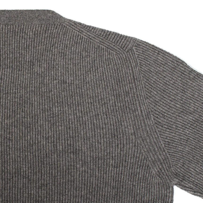 GREY CREWNECK SWEATER