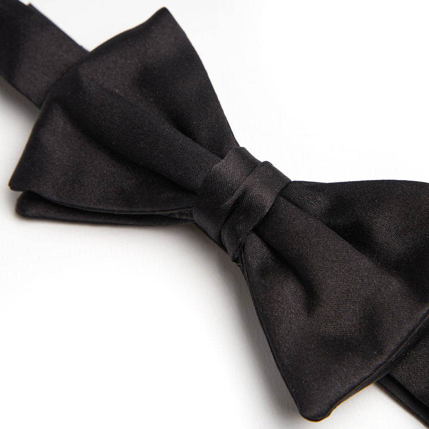BLACK PRE-KNOTTED SILK SATIN BOWTIE