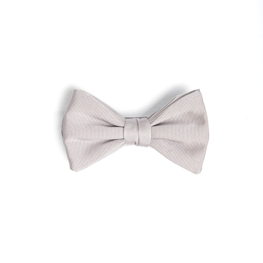 LIGHT GREY PRE-KNOTTED SILK BOWTIE