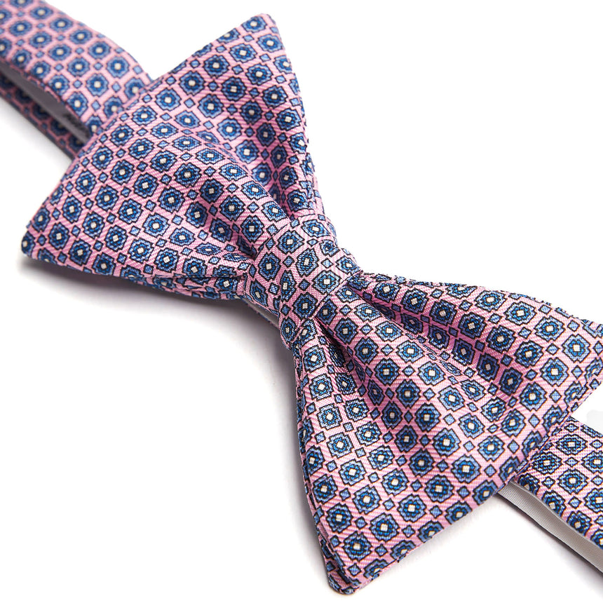 LIGHT GREY PRE-KNOTTED SILK BOWTIE