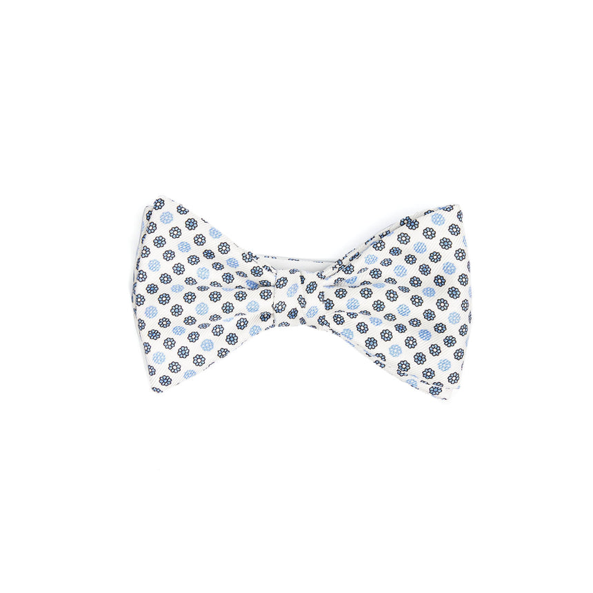 WHITE PRE-KNOTTED SILK BOWTIE