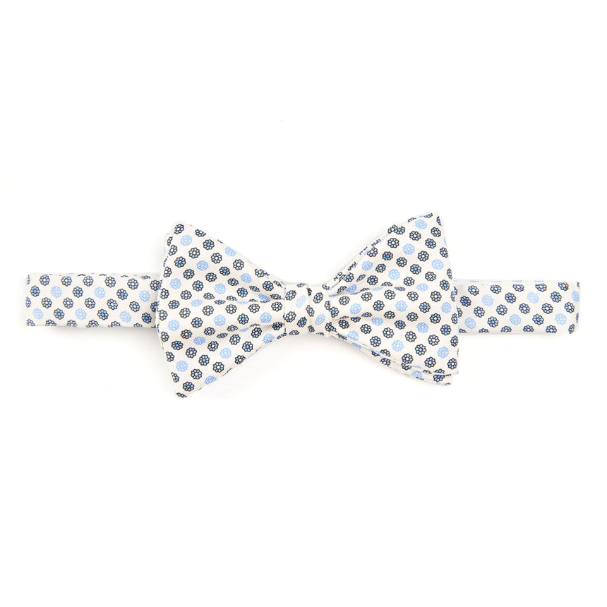 WHITE PRE-KNOTTED SILK BOWTIE