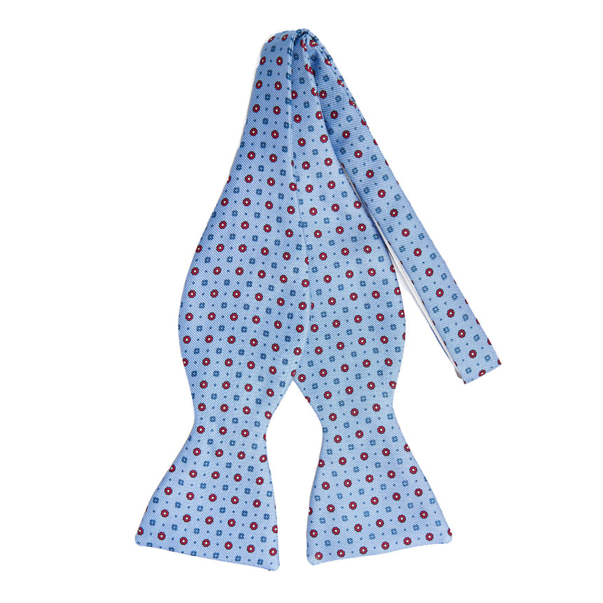 LIGHT BLUE SILK BOWTIE TO SELF-TIE