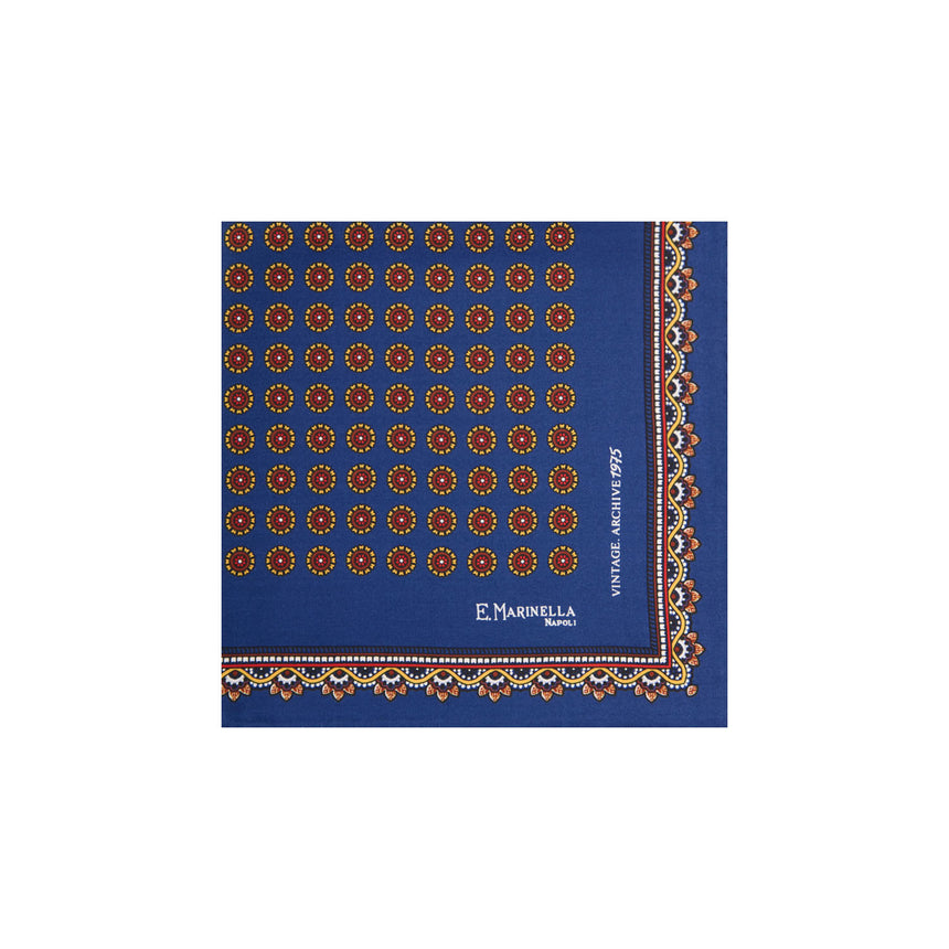 blue_hand_printed_silk_pocket_square_archivio_pattern_1975_centered_and_folded