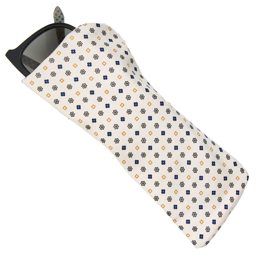 WHITE GLASSES CASE