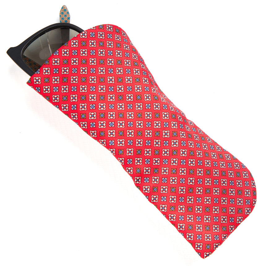 RED GLASSES CASE