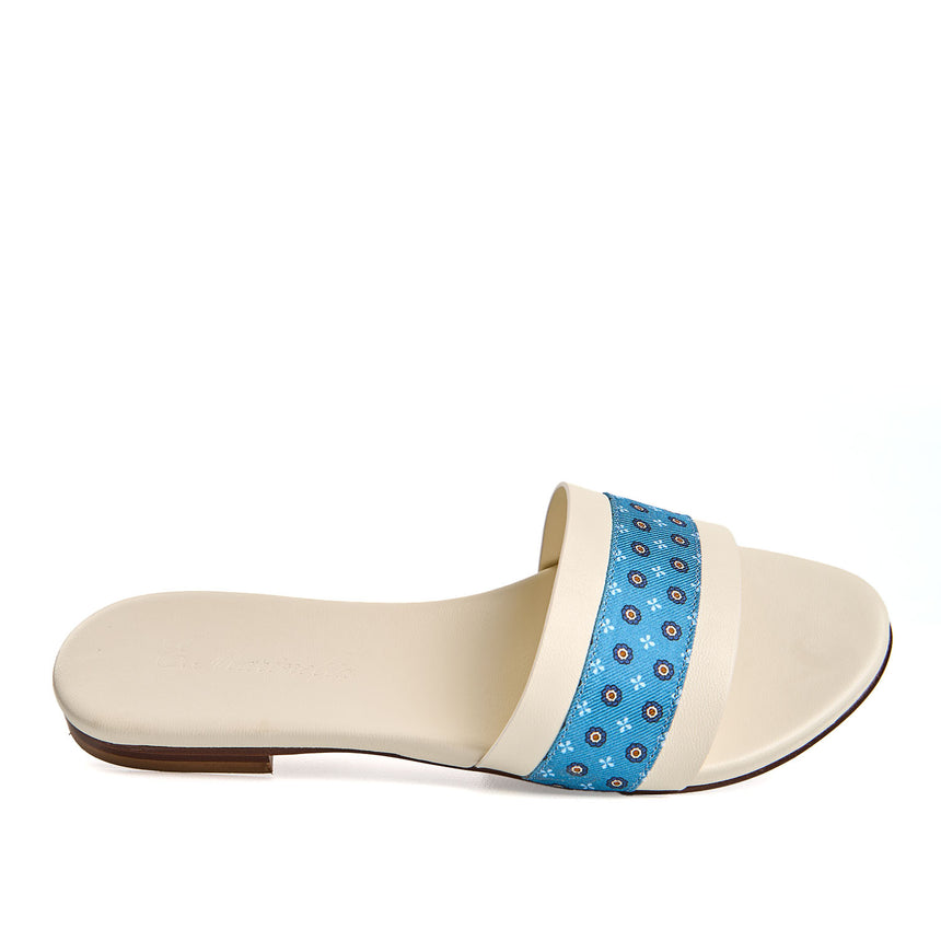 SIGNATURE ICONOGRAPHIC FLAT SANDAL