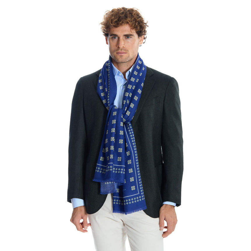 BLUE WOOL STOLE