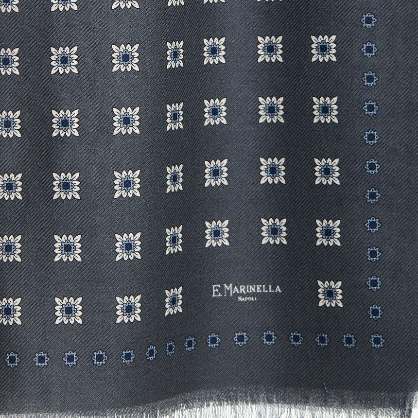 DARK GREY WOOL STOLE