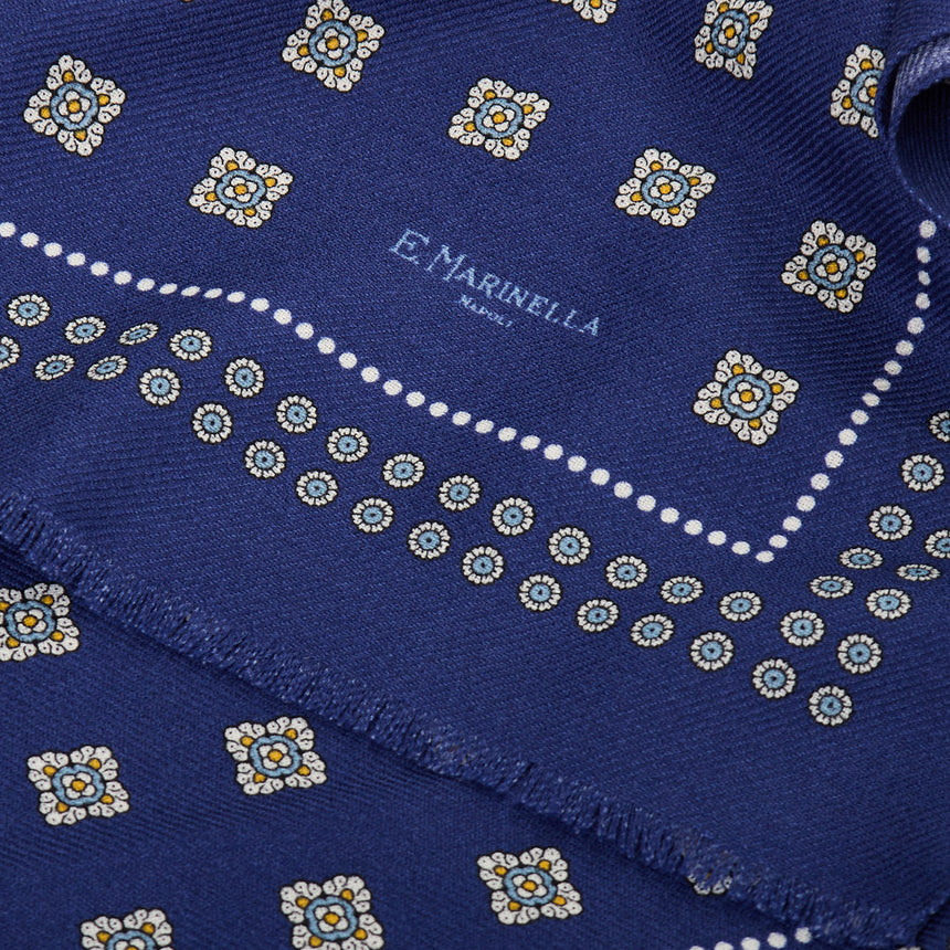 BLUE WOOL STOLE