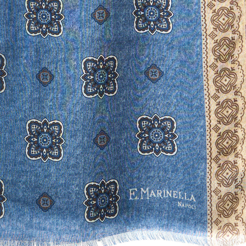 STOLA AZZURRA IN LANA, SETA E CASHMERE