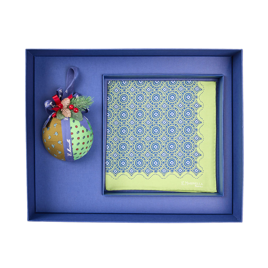 CHRISTMAS BOX WITH LIGHT GREEN POCKET SQUARE