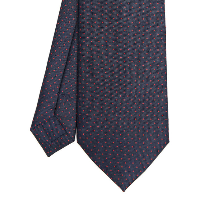 dark_blue_sartorial_classic_silk_tie_polka_dot_pattern_tip_detail