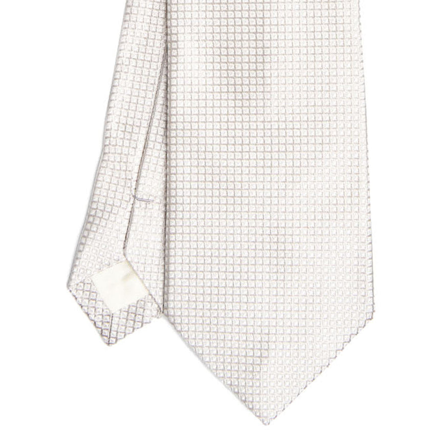 LIGHT GREY CEREMONIAL TIE