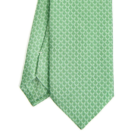 green_sartorial_classic_silk_tie_small_m_geometric_pattern_tip_detail