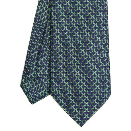 dark_blue_sartorial_classic_silk_tie_small_m_geometric_pattern_tip_detail