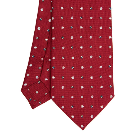 burgundy_classic_silk_tie_small_flower_pattern_tip_detail