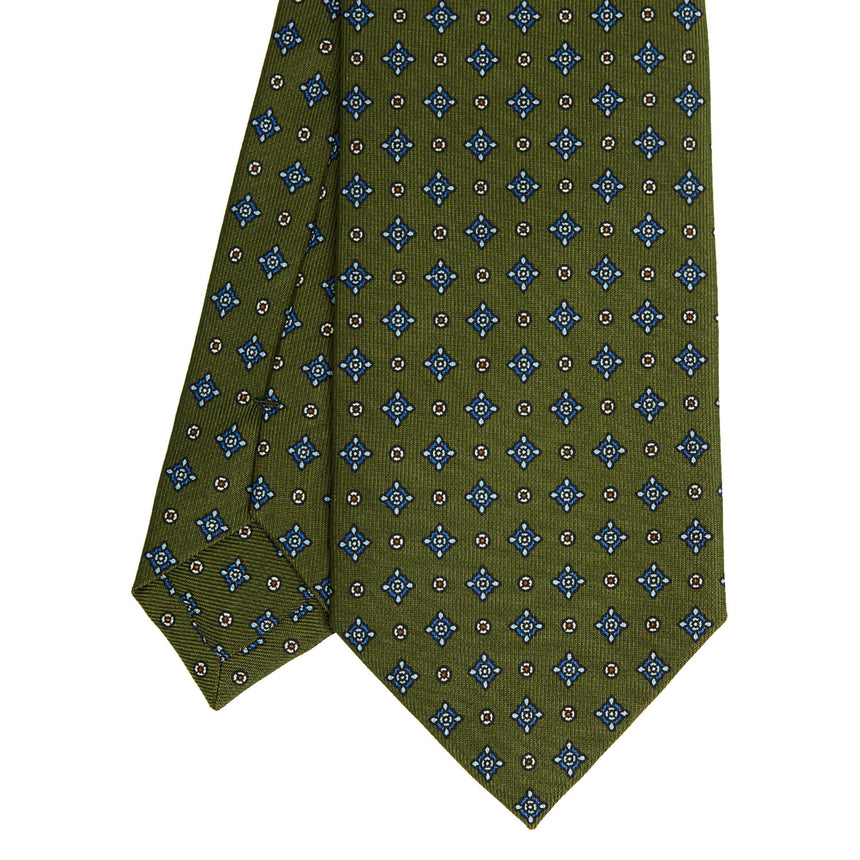 olive_green_classic_silk_tie_small_flower_pattern_tip_detail