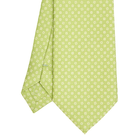 light_green_sartorial_classic_silk_tie_small_flower_pattern_tip_detail