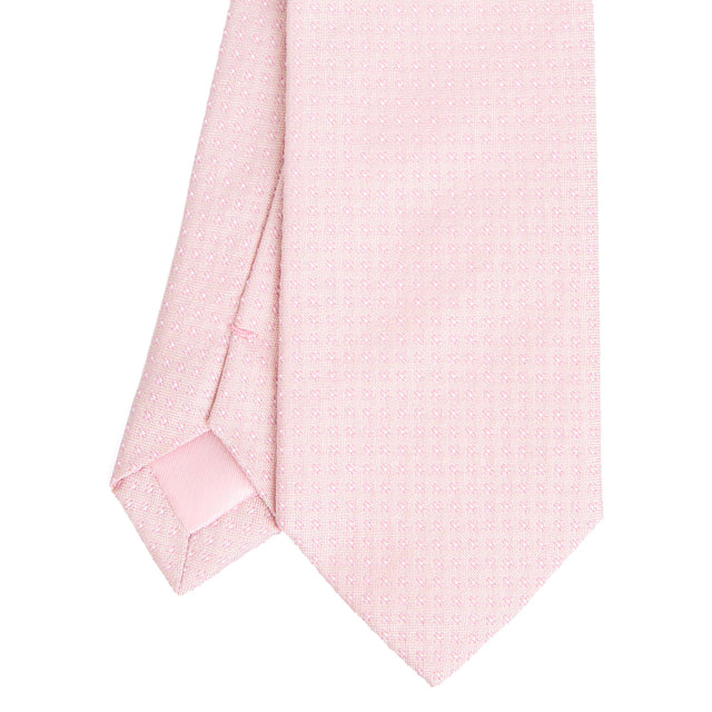 pink_ceremonial_jacquard_silk_tie_small_geometric_pattern_tip_detail