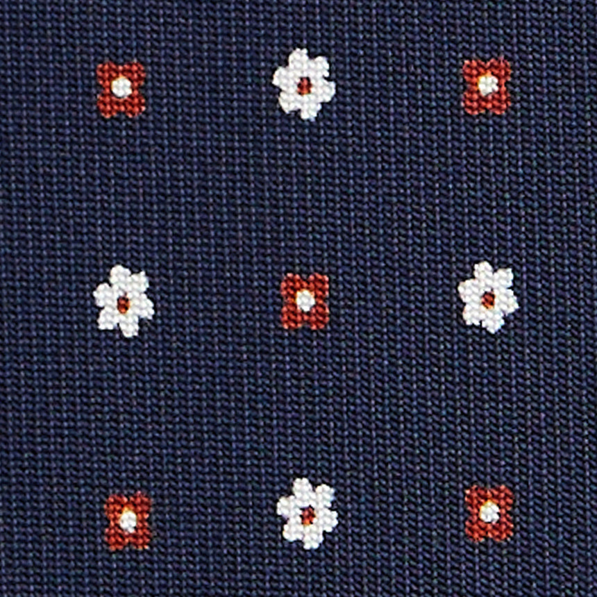 dark_blue_sartorial_7_cm_silk_tie_small_flower_pattern_fabric_detail