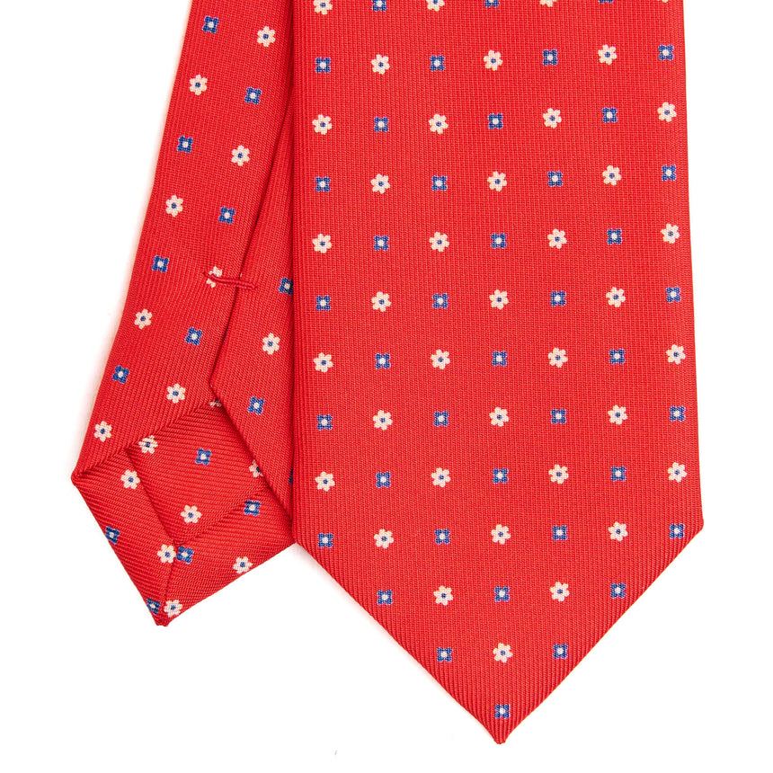 red_sartorial_7_cm_silk_tie_small_flower_pattern_tip_detail