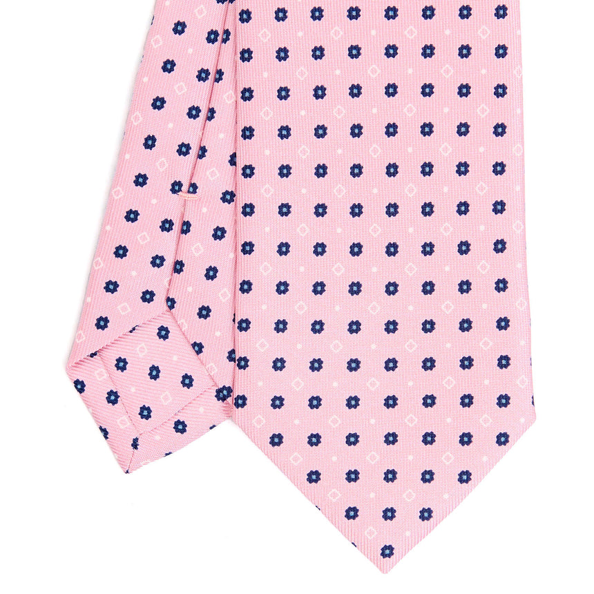 pink_sartorial_7_cm_silk_tie_small_flower_pattern_tip_detail
