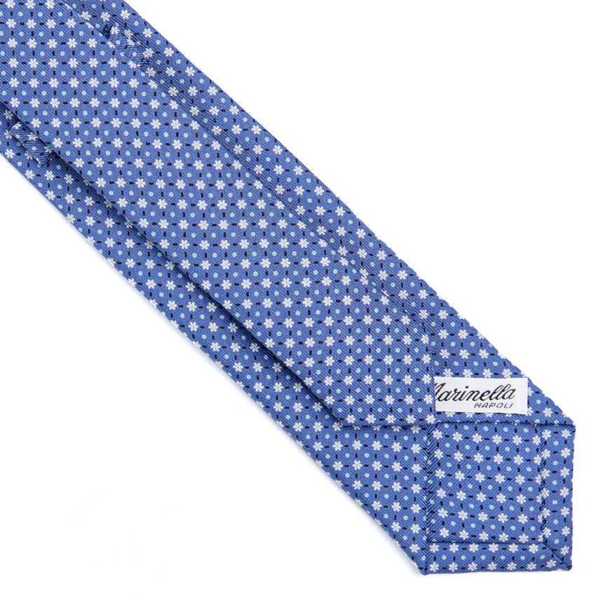 powder_blue_sartorial_7_cm_silk_tie_small_flower_pattern_back_detail