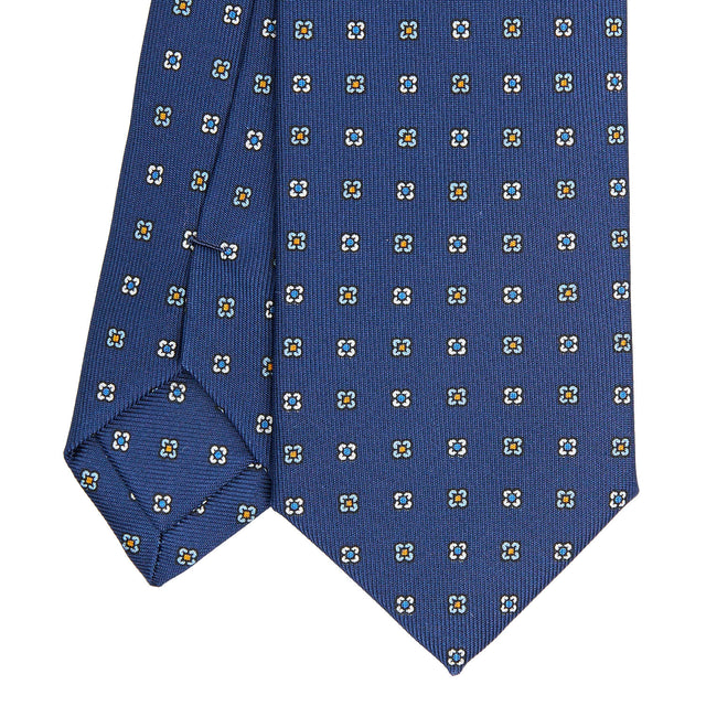 blue_sartorial_7_cm_silk_tie_small_flower_pattern_tip_detail