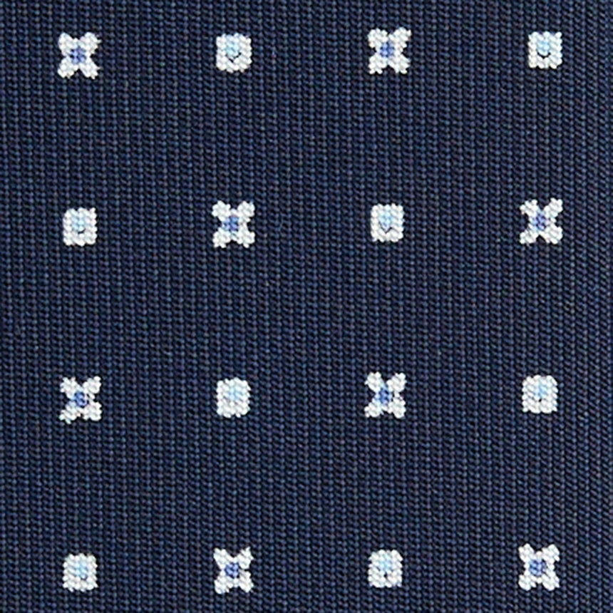 dark_blue_sartorial_7_cm_silk_tie_small_flower_pattern_fabric_detail