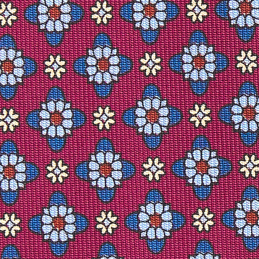 burgundy_7_fold_sartorial_silk_tie_small_flower_pattern_fabric_pattern_detail