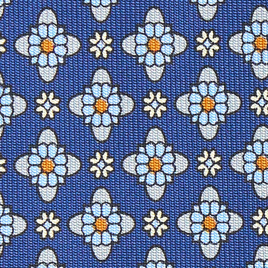 blue_9_fold_sartorial_silk_tie_small_flower_pattern_fabric_pattern_detail