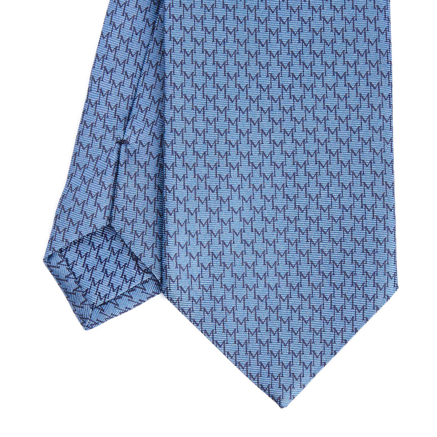 powder_blue_sartorial_classic_silk_tie_small_m_geometric_pattern_tip_detail