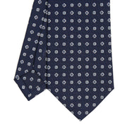 dark_blue_classic_silk_tie_small_flower_pattern_tip_detail