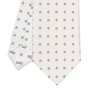 white_sartorial_classic_silk_tie_small_flower_pattern_tip_detail