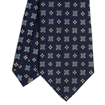 dark_blue_sartorial_classic_silk_tie_small_flower_pattern_tip_detail