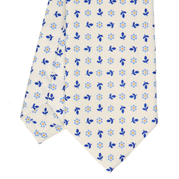 white_sartorial_classic_silk_tie_small_flower_pattern_tip_detail