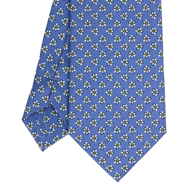 powder_blue_classic_silk_tie_small_flower_pattern_tip_detail